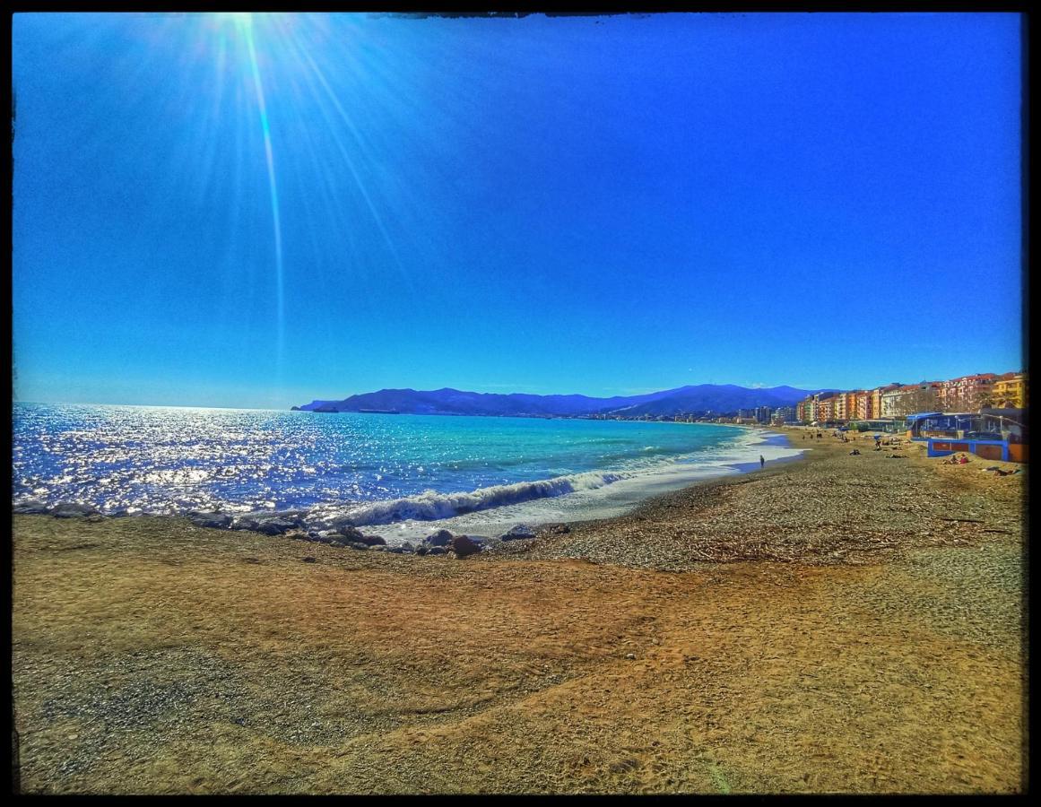Appartamento La Casa Sul Mare-Savona Esterno foto